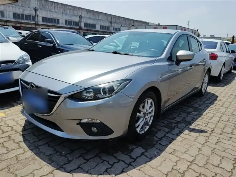 Mazda 3 Axela, 2016