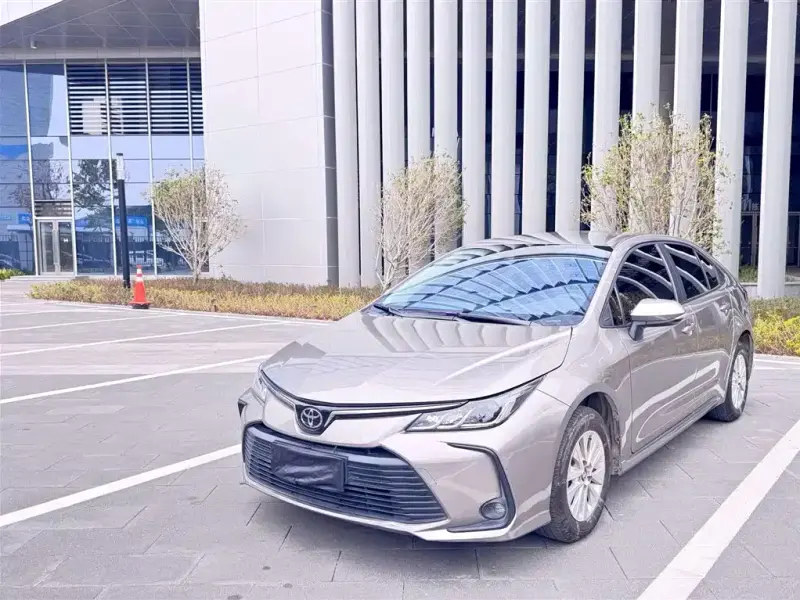 Toyota Corolla, 2020 — фото 1