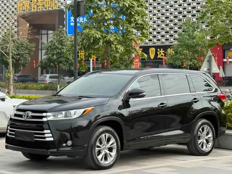Toyota Highlander, 2018 — фото 1