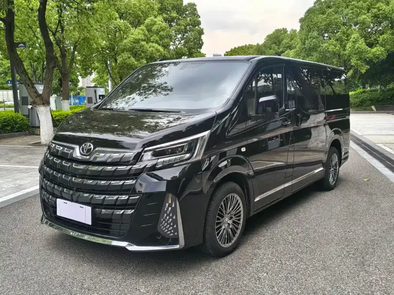 Toyota Hiace, 2025