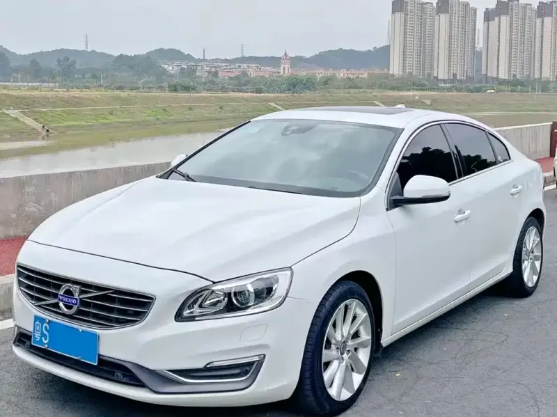 Volvo S60, 2014