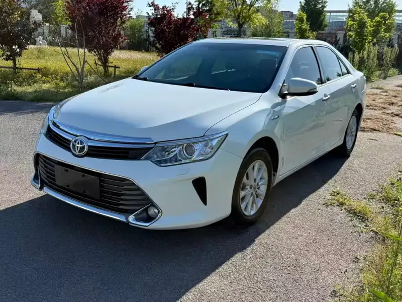 Toyota Camry, 2016
