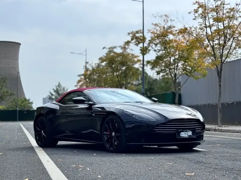 Aston Martin DB11, 2019
