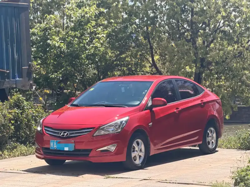 Hyundai Verna, 2015
