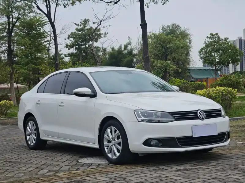 Volkswagen Sagitar, 2012