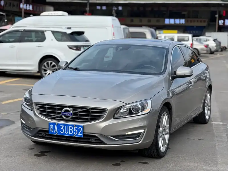 Volvo S60, 2015