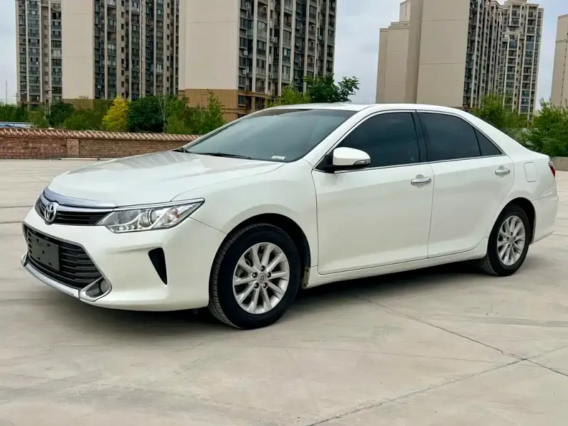 Toyota Camry, 2015