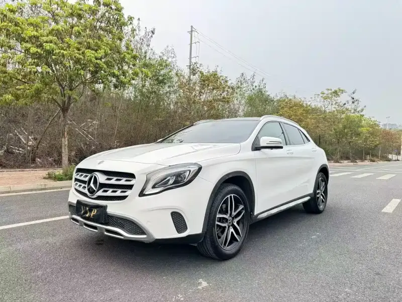 Mercedes-Benz GLA, 2018 — фото 1