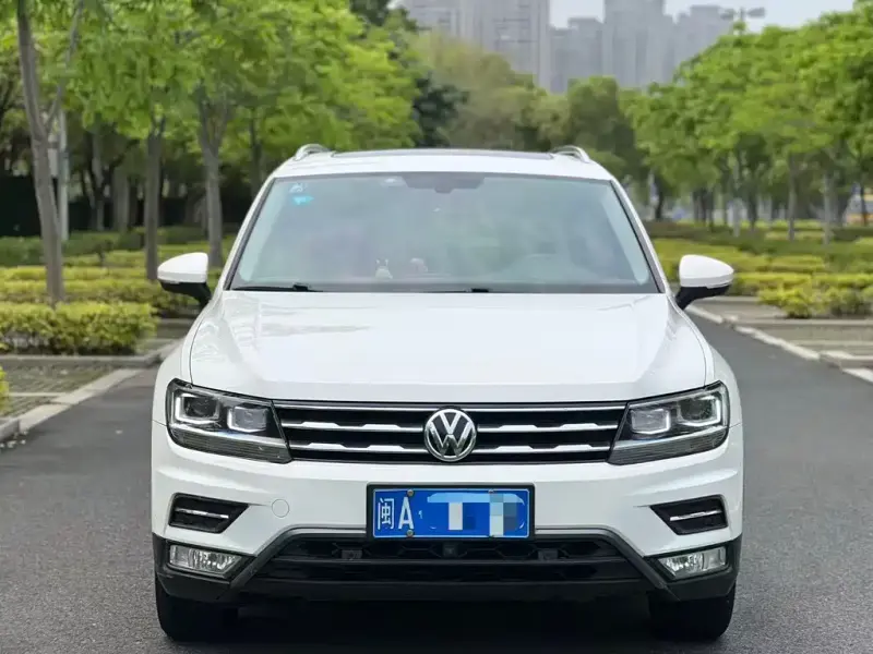 Volkswagen Tiguan L, 2018