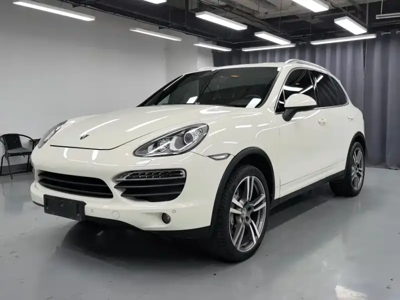 Porsche Cayenne, 2010