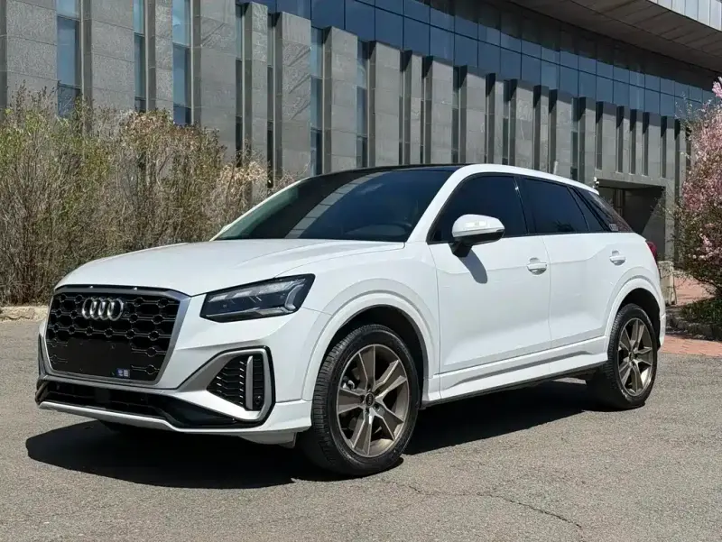 Audi Q2L, 2022 — фото 1
