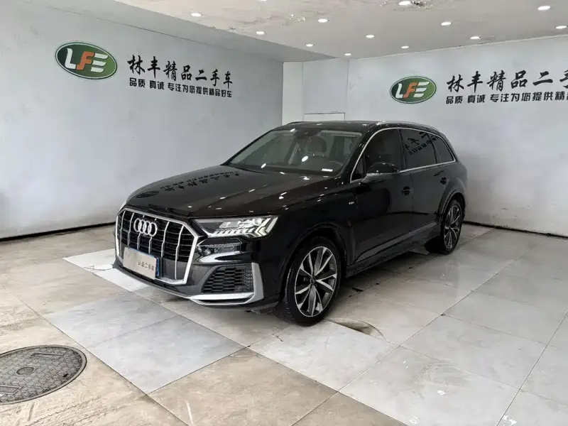 Audi Q7, 2022 — фото 1