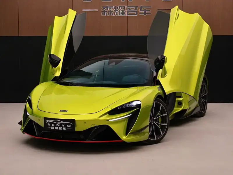 McLaren Artura, 2023