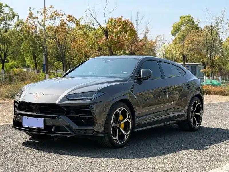 Lamborghini Urus, 2021