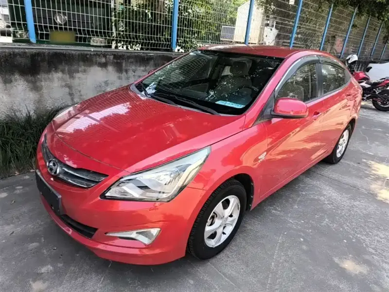 Hyundai Verna, 2015