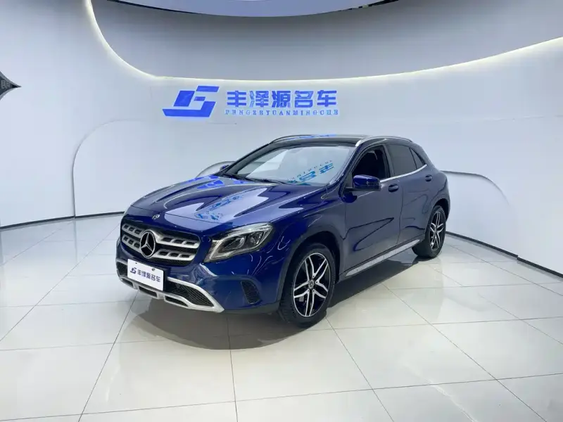 Mercedes-Benz GLA, 2018 — фото 1