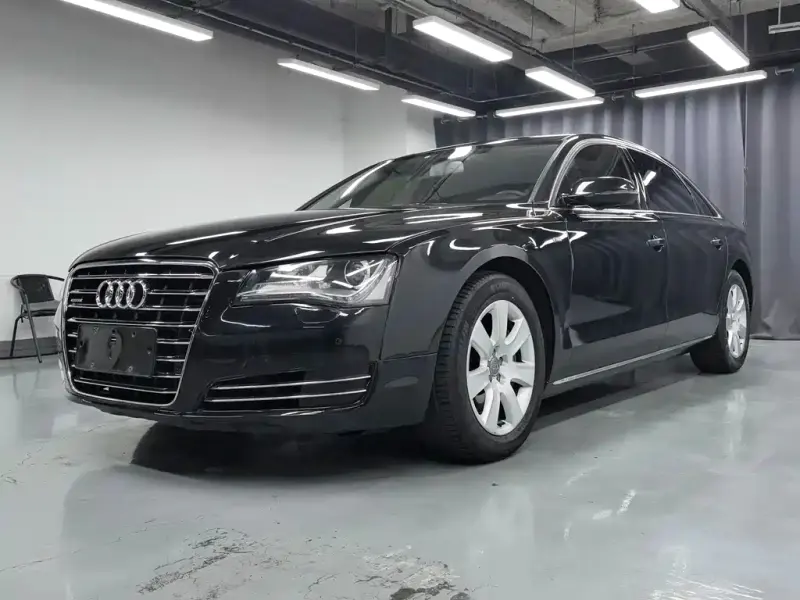 Audi A8, 2011
