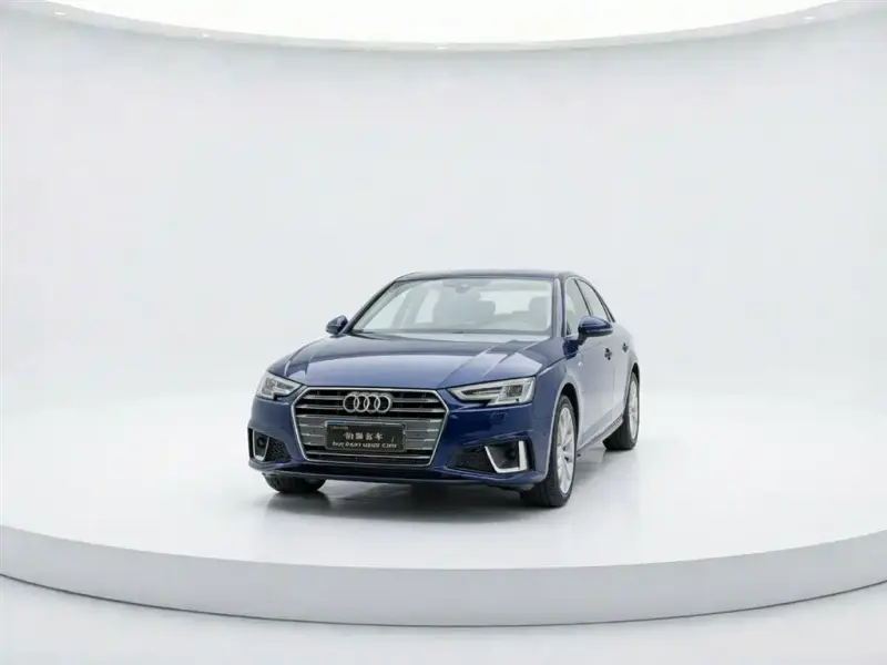 Audi A4L, 2019 — фото 1