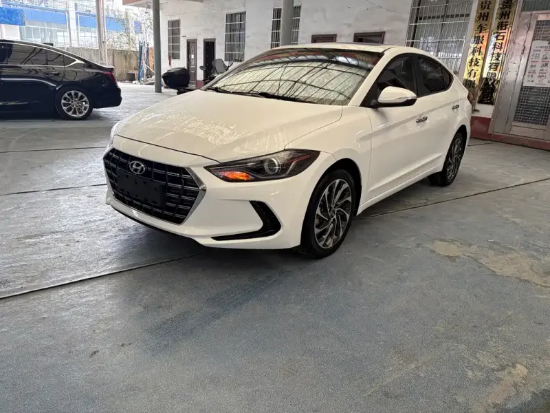 Hyundai Elantra, 2021