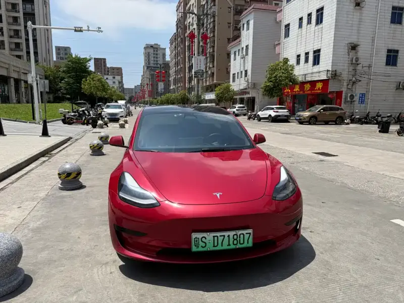 Tesla Model 3, 2022