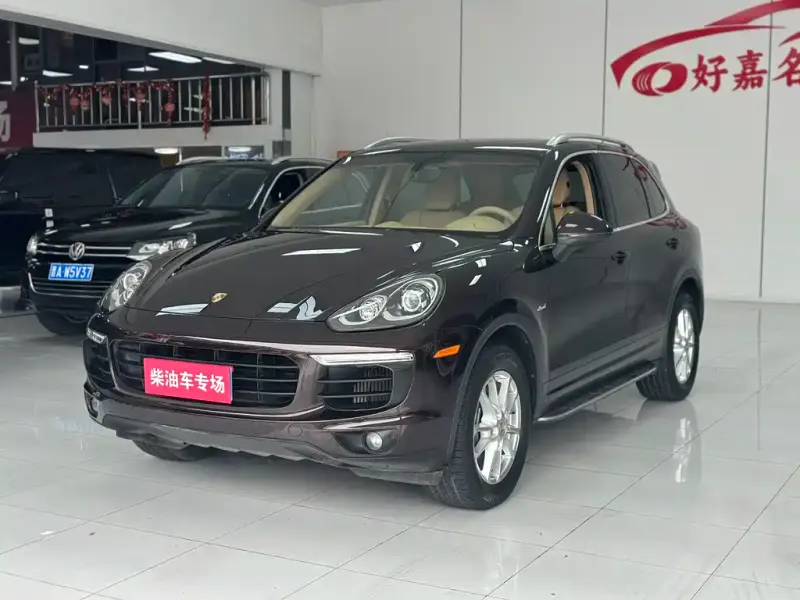 Porsche Cayenne, 2015