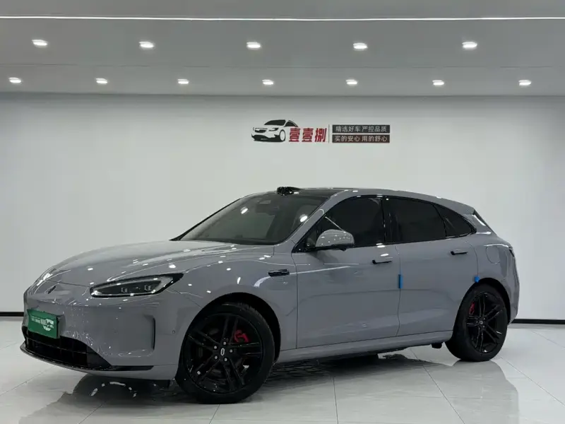 AITO M5, 2025