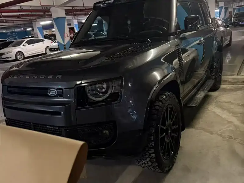 Land Rover Defender, 2023