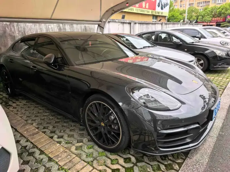 Porsche Panamera, 2022