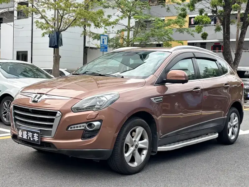 Luxgen Big 7 SUV, 2015