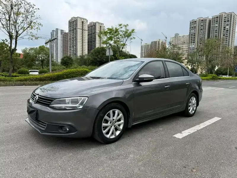 Volkswagen Sagitar, 2012