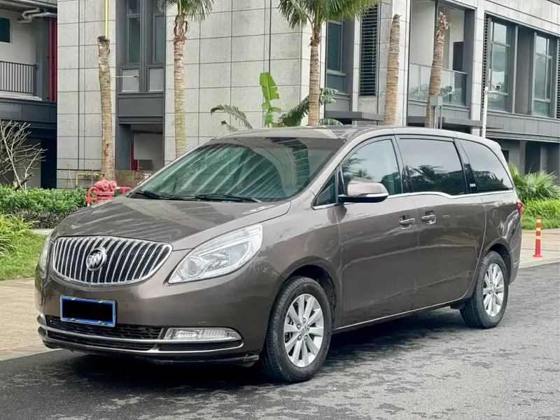 Buick GL8, 2016