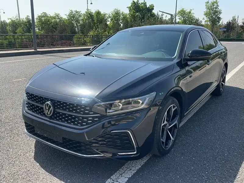 Volkswagen Passat, 2023