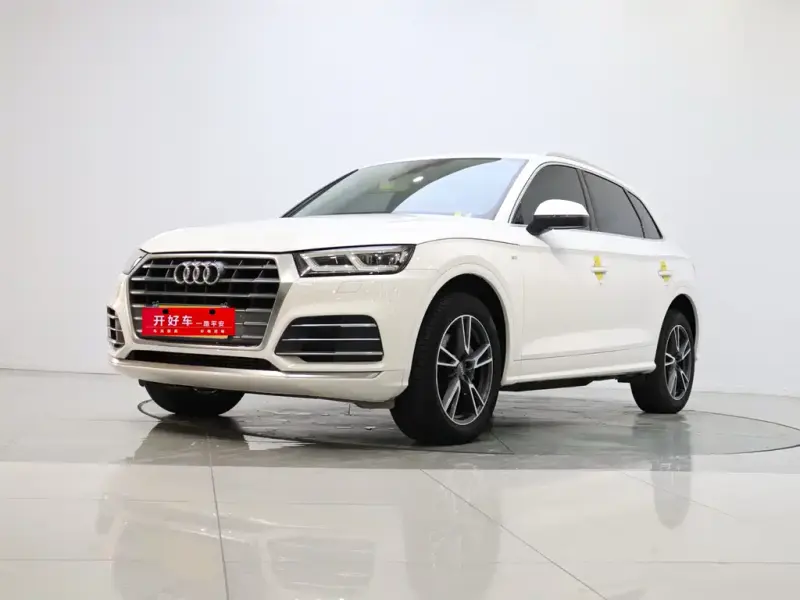 Audi Q5L, 2020 — фото 1