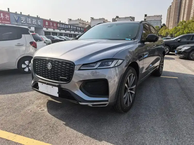 Jaguar F-PACE, 2024