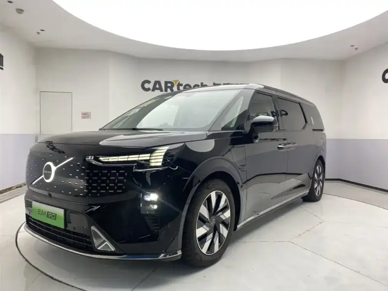 Volvo EM90, 2026