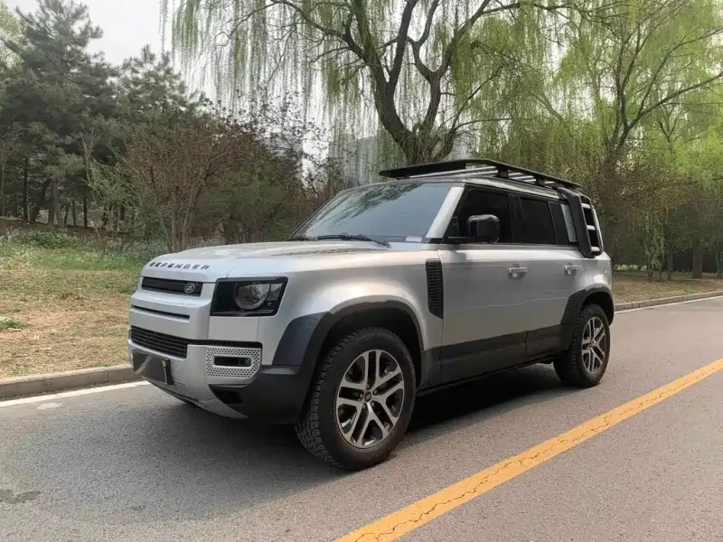 Land Rover Defender, 2022