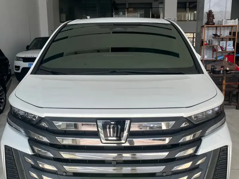 Toyota Vellfire, 2024