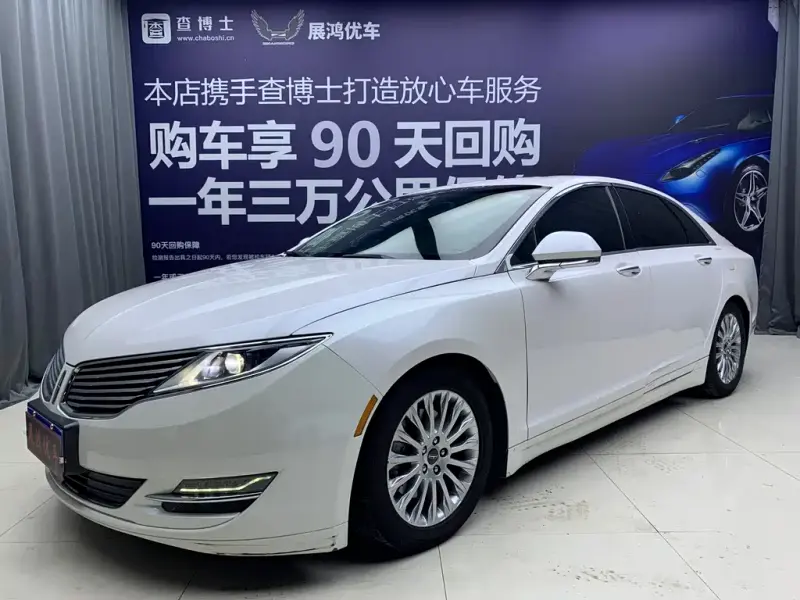 Lincoln MKZ, 2016