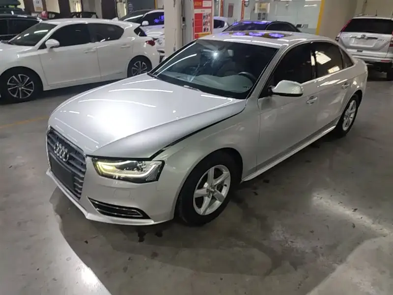Audi A4L, 2015