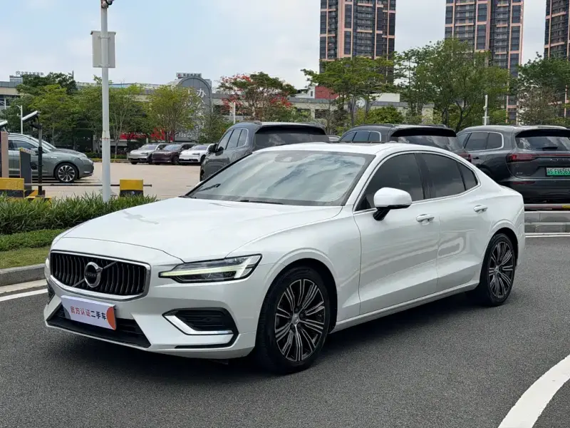 Volvo S60, 2021