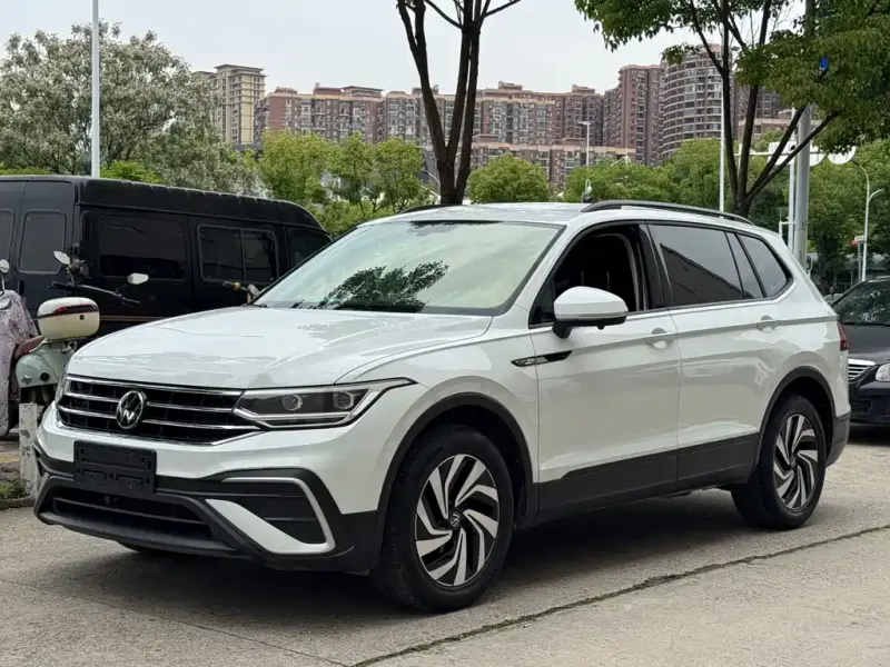 Volkswagen Tiguan L, 2023