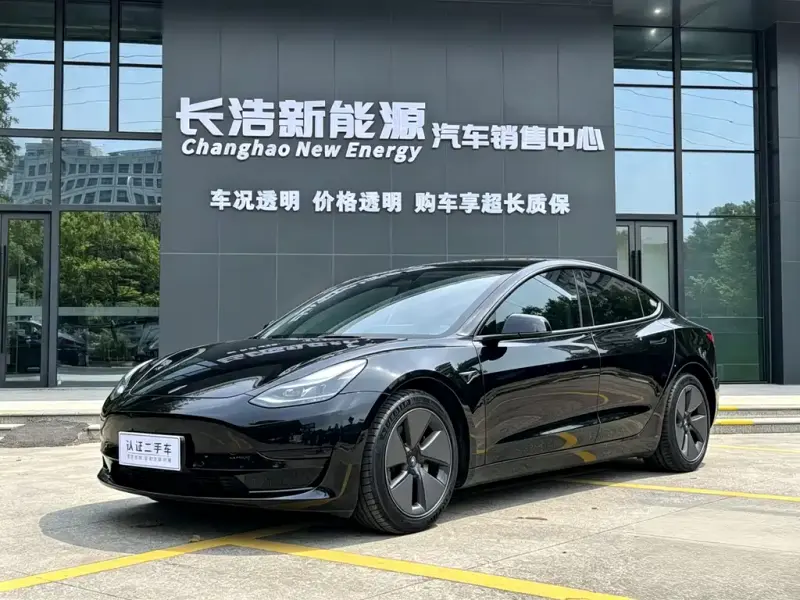 Tesla Model 3, 2022