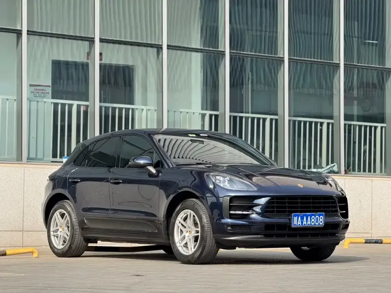 Porsche Macan, 2021