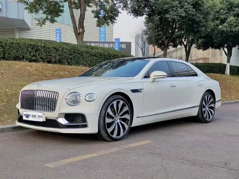 Bentley Flying Spur, 2023