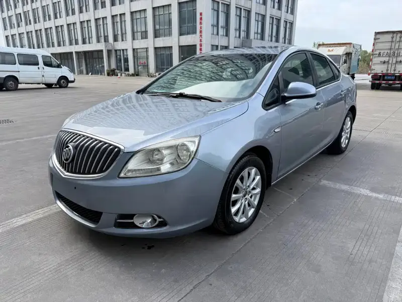 Buick Excelle, 2013