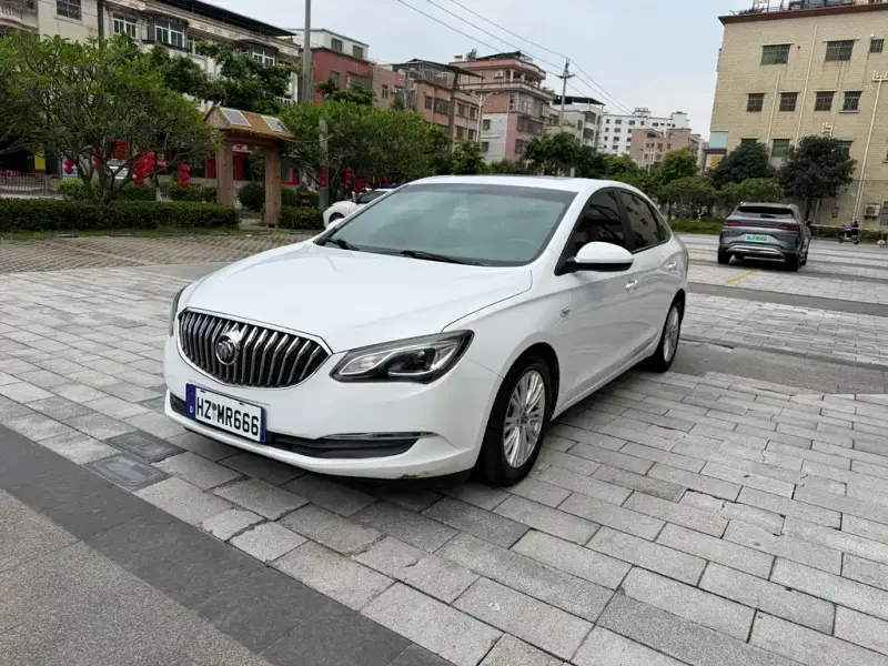 Buick Excelle, 2015