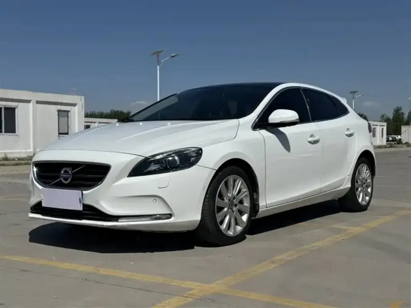 Volvo V40, 2014