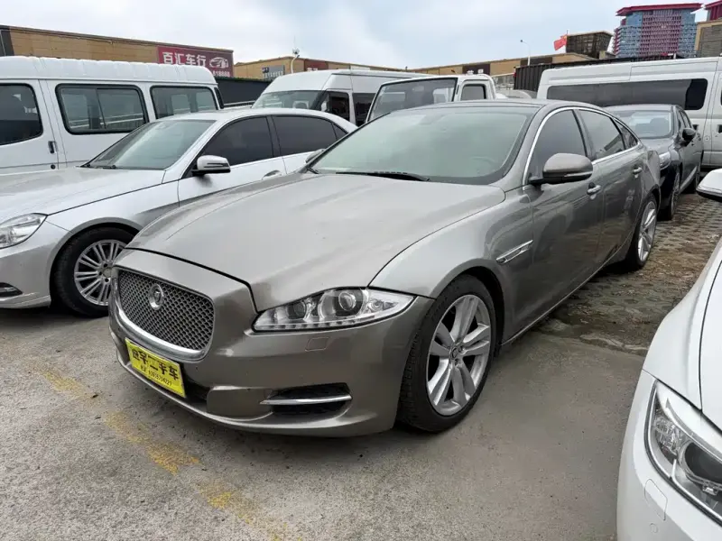 Jaguar XJ, 2012