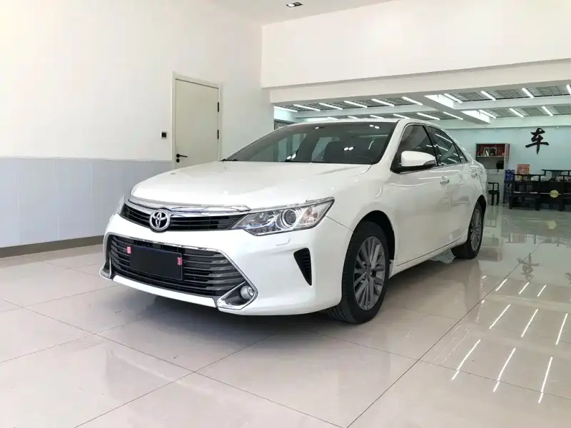 Toyota Camry, 2015