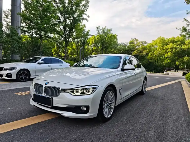 BMW 3 Series, 2018 — фото 1